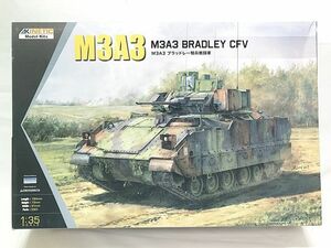 キネティック　1/35　M3A3 ブラッドレー 騎兵戦闘車　K61014　箱傷みあり　プラモデル　同梱OK　1円スタート★S