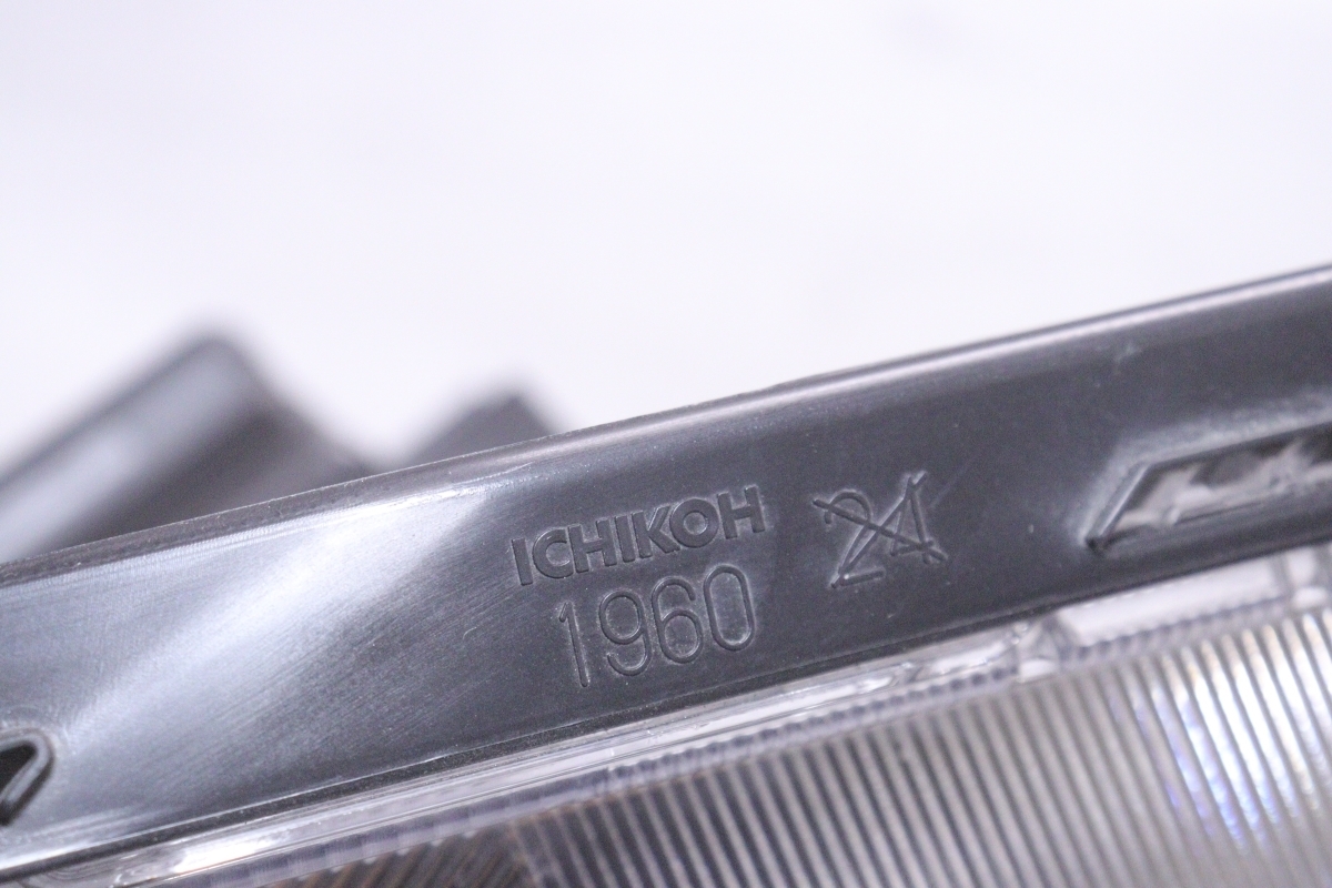 45-2401★美品★LED MK53S スペーシアカスタム★左ヘッドライト ICHIKOH 1960 ユニット ブラック 純正★スズキ (RO) 45-2401★美品★LED MK53S スペーシアカスタム★左ヘッドライト ICHIKOH 1960 ユニット ブラック 純正★スズキ (RO)