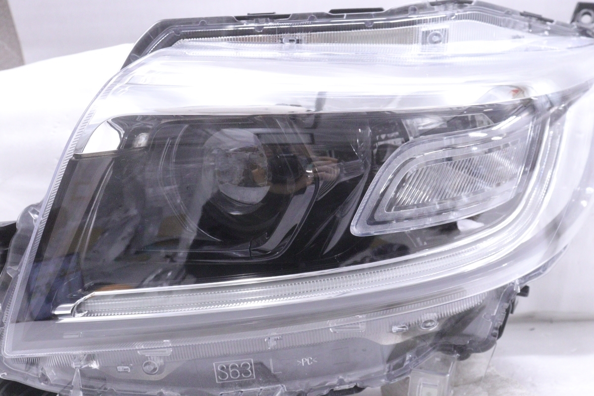 45-2401★美品★LED MK53S スペーシアカスタム★左ヘッドライト ICHIKOH 1960 ユニット ブラック 純正★スズキ (RO) 45-2401★美品★LED MK53S スペーシアカスタム★左ヘッドライト ICHIKOH 1960 ユニット ブラック 純正★スズキ (RO)