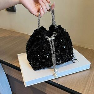 新品未使用　スパンコール　巾着　バッグ　ショルダーバッグ　結婚式　パーティー　黒