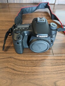 美品◆Canon キヤノン EOS 70D ◆元箱付