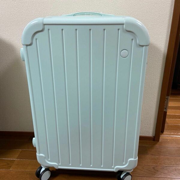 新品　Mサイズ　スーツケース