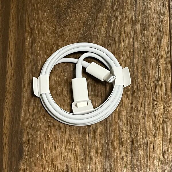 iPhone Lightning ケーブル 純正 Apple