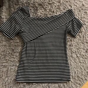 Edit Sheen イレギュラーネックボーダーカットソー