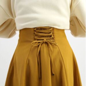 新品未使用タグ付き 定価7700円 マスタード 編み上げリボン スカート フレアスカート
