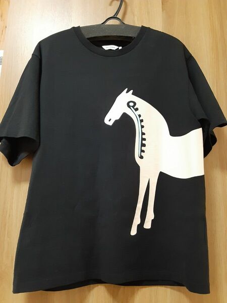 marimekko　Tシャツ　黒　馬柄