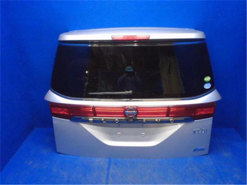 日産 純正 エルグランド 《 PE52 》 バックドア P31200-24005651