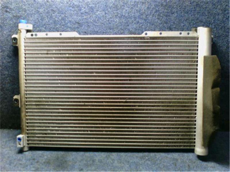 スズキ 純正 ジムニー 《 JB23W 》 コンデンサー 95311-81A81 P50100-24004875