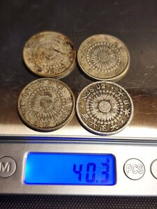 古銭 旭日 50銭 銀貨 4枚まとめ② 総重量約40.3g 五十銭銀貨 五拾銭 直径約27mm 1枚あたり品位 銀800/銅200 量目 10.13g 旧家 銀 蔵出し品 