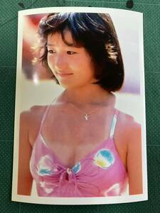 【レア】岡田有希子　写真　ピンク水着　寄せすぎ　くっきり日焼け痕　昭和タレント　80年代アイドル 