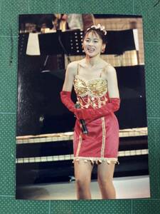 【激レア】中山美穂　写真(当時物) 赤ドレス　ミニスカ　白肌　ステージ　昭和タレント　80年代アイドル 