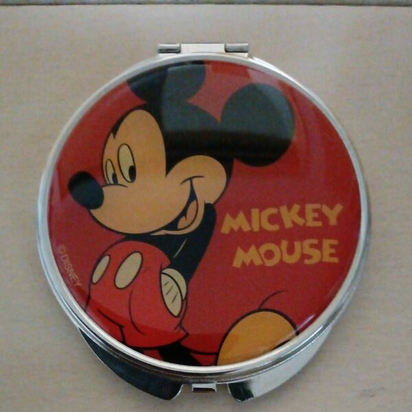 ディズニー　ミッキーマウス　コンパクトミラー