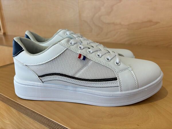 ■新品■メンズスニーカー■27.0■White