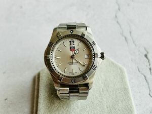  TAG Heuer TAG Heuer Professional quarts 200M silver face 