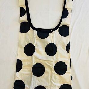 マチがあるからたっぷり入るエコバッグ