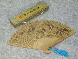 [ delivery shop ] high class white . fan ... carving ..... tree tree industrial arts kimono small articles Tang thing China 