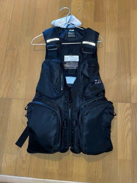 美品 DAIWA ダイワ エコノミーフロートベスト 美品 DAIWA ダイワ エコノミーフロートベスト