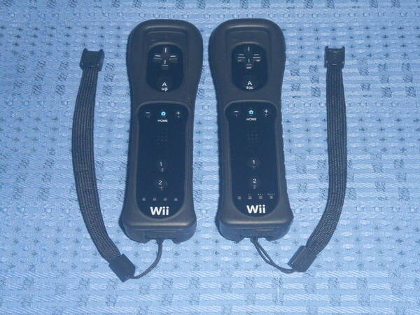 Wiiリモコン２個セット 黒(kuro クロ ブラック) リモコンジャケット(カバー)・ストラップ付き RVL-003 任天堂 Nintendo