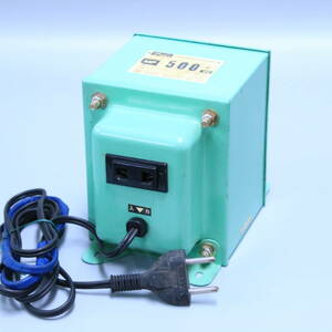 あ//A7701 NISSYO 日章工業　TRANSFORMER 変圧器　モデル MF-500E 入出力電圧 AC220⇔AC100V 定格容量500W　動作品