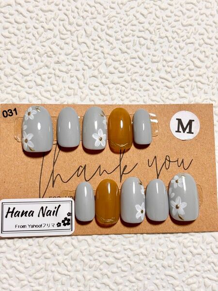 No.031 ネイルチップ 現品 サイズM お花ネイル シンプル 可愛いネイル フラワー