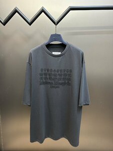 メゾン マルジェラ MAISON MARGIELA Tシャツ 半袖 シャツ ブラック色 コットン カットソー 男女兼用 ロゴTシャツ Lサイズ