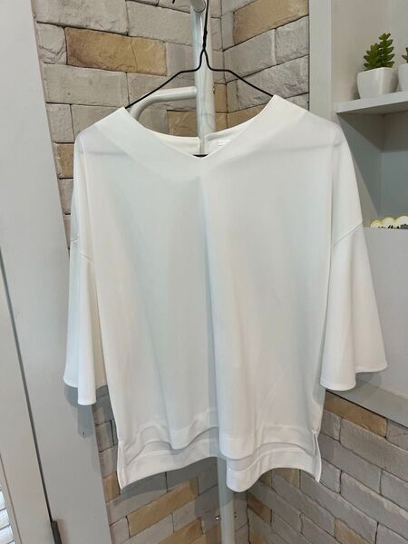 トップス白 カットソー白 シフォンブラウス白 ユニクロレディーストップス ユニクロブラウス ジーユー ブラウス白 ゆったりホワイト