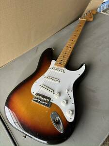 Fender フェンダー エレキギター Stratocaster with Synchronized TREMOLO 動作未確認
