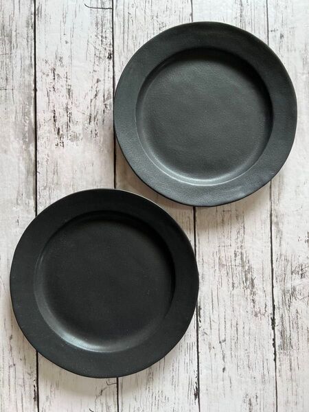 リムラウンド皿 黒中皿2枚 美濃焼 オシャレ 丸皿 陶器 副菜皿 デザート皿