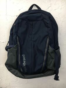 n0639-23★ リュック patagonia パタゴニア バックパック 全長約46㎝ 幅約33㎝ マチ約13㎝ ネイビー グレー 現状品