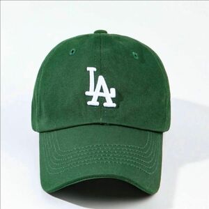 LA ロゴ キャップ ベースボールキャップ ロサンゼルス　野球 帽子 新品 ドジャース　ダークグリーン キャメル ベージュ