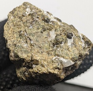 ★アンドラダイトガーネット53.7g　国産鉱物 鉱物標本 原石 天然石 国産鉱物標本
