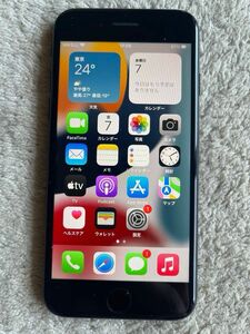 Iphone７ 128GB black SIMフリー バッテリー１００% 画面キズヒビ無し 本体ヒビ無しスレ跡あり・充電口左に小傷