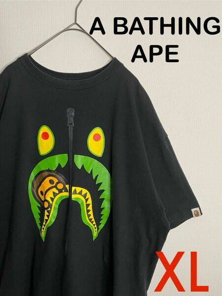 A BATHING APE アベイシングエイプ　フロントシャーク　tシャツ