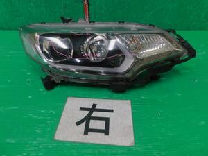 フィット DAA-GP5 右ヘッドランプASSY ハイブリッド Lパッケージ LEB-H1 NH823M 33100-T5A-J51