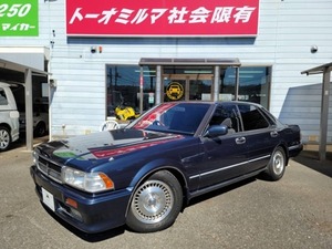 Cedric 2.0 V20Twinカムturbo グランツーリスモ SV SF-RacingDamper MOMOSteering 15AW