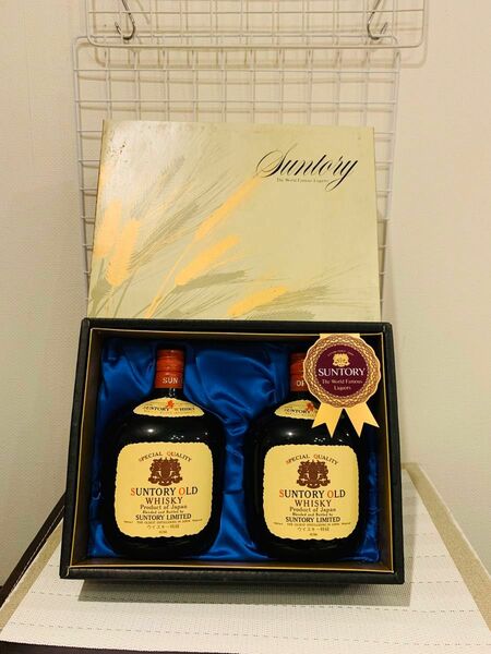 【未開封箱付き】SUNTORY WHISKYサントリー オールド ウイスキー 2本　古酒　特級　ギフトボックス　父の日プレゼント