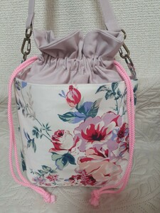 ハンドメイド☆可愛い巾着バッグ☆エレガントな薔薇　ピンク　ミニバッグ