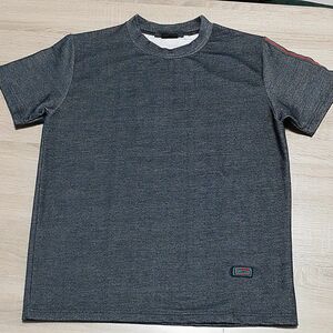 GUCCI　 Tシャツ　メンズM　　　ks72