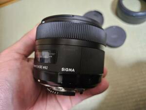 【SIGMA シグマ】30mm F1.4 DC HSM Art ニコン用 一眼カメラ用レンズ　■b1