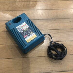 マキタ 急速充電器 電動工具 インパクトドライバー充電器 7.2v 9.6v 12v 14.4v 100V 9A 50/60Hz 370VA モデル DC1439 管理番号P4534