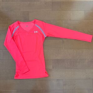 アンダーアーマー UNDERARMOUR 長袖シャツ