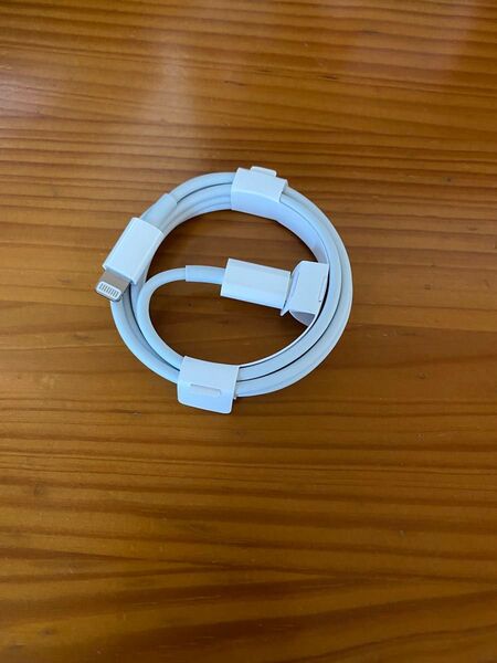 iPhone付属品 充電器 純正 タイプCライトニングケーブル Apple正規品