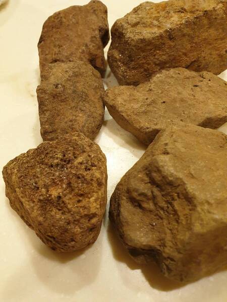 天然ラジウム鉱石2kg 関連:ラドン温泉 北投石 バドガシュタイン鉱石