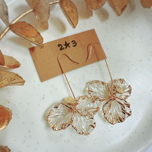 ハンドメイド アクセサリー ロングフック 花びら クリア ゴールド縁 春夏 #147