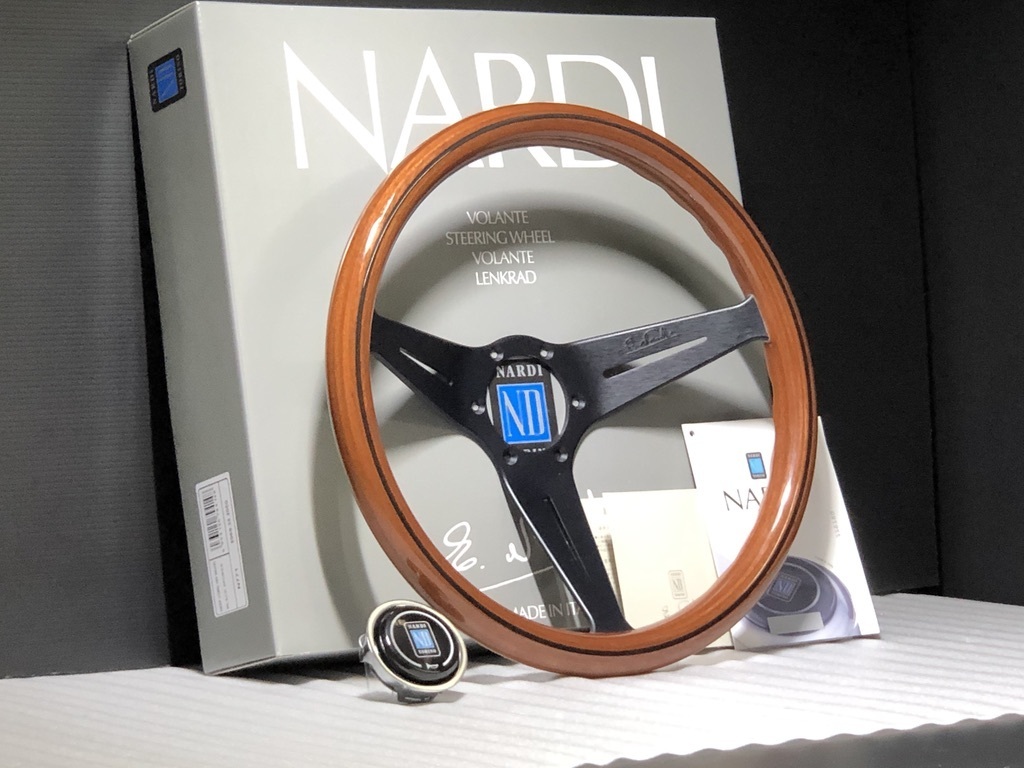 NARDI CLASSIC WOOD ウッド&ブラックスポークの価格比較 - みんカラ NARDI CLASSIC WOOD ウッド&ブラックスポークの価格比較 - みんカラ