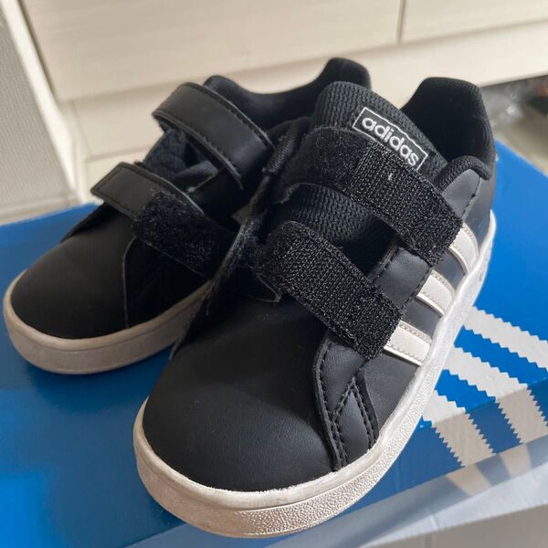スニーカー 靴 シューズ adidas 15cm