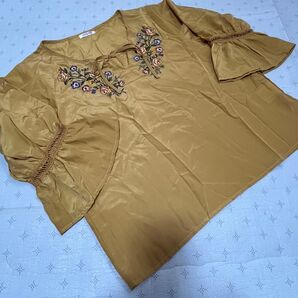 コルザ トップス カットソー 花柄 刺繍 L