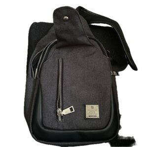 男性用ショルダーバッグ