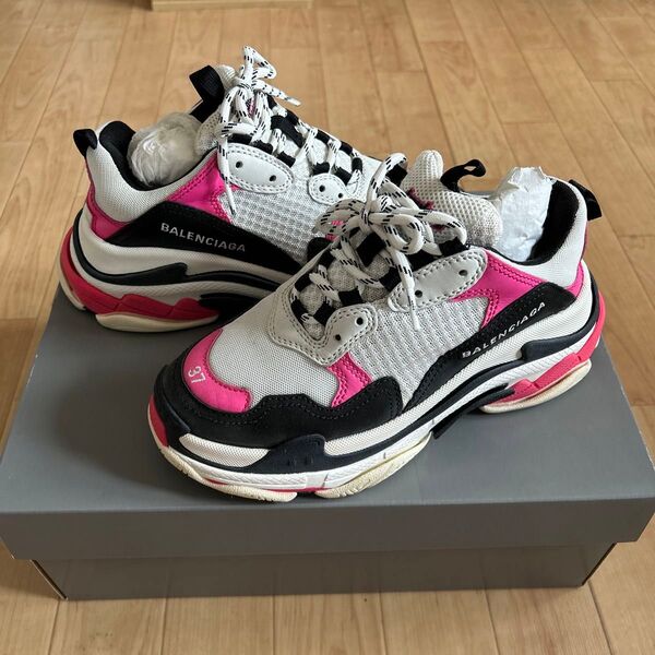 BALENCIAGA triple s 37 ピンク