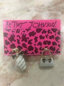 Betsey Johnson Betsey Johnson back type umbrella type earrings Kirakira last price cut 